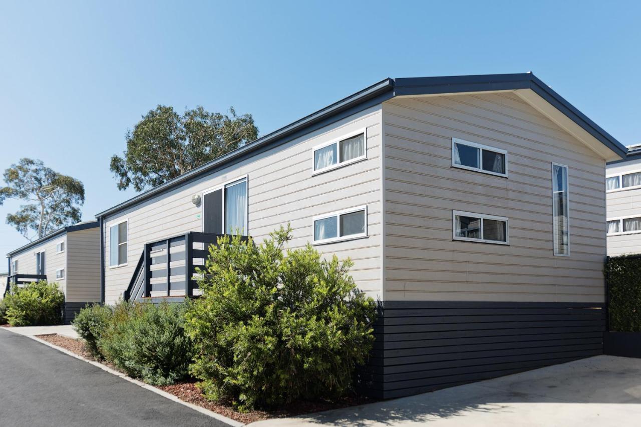 Hotel Crestview Tourist Park Queanbeyan Esterno foto