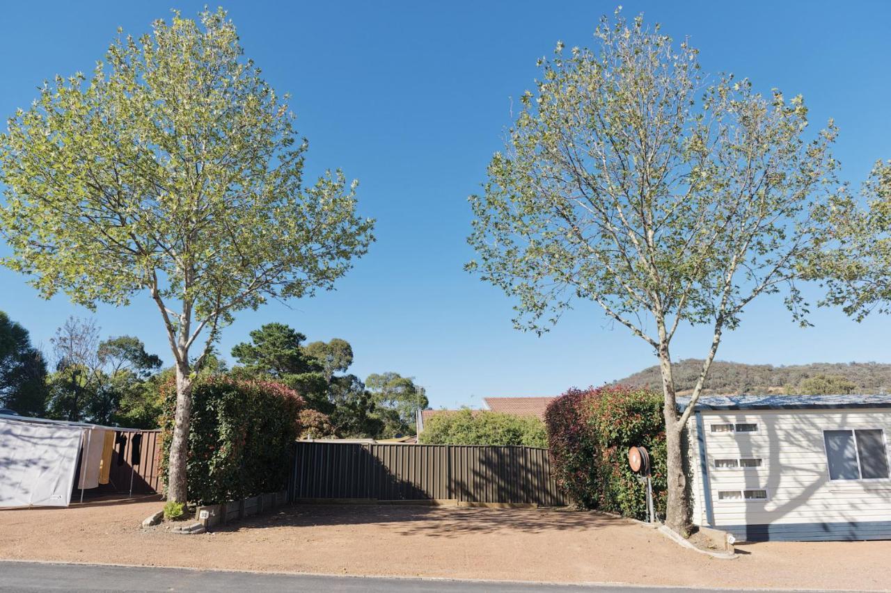 Hotel Crestview Tourist Park Queanbeyan Esterno foto