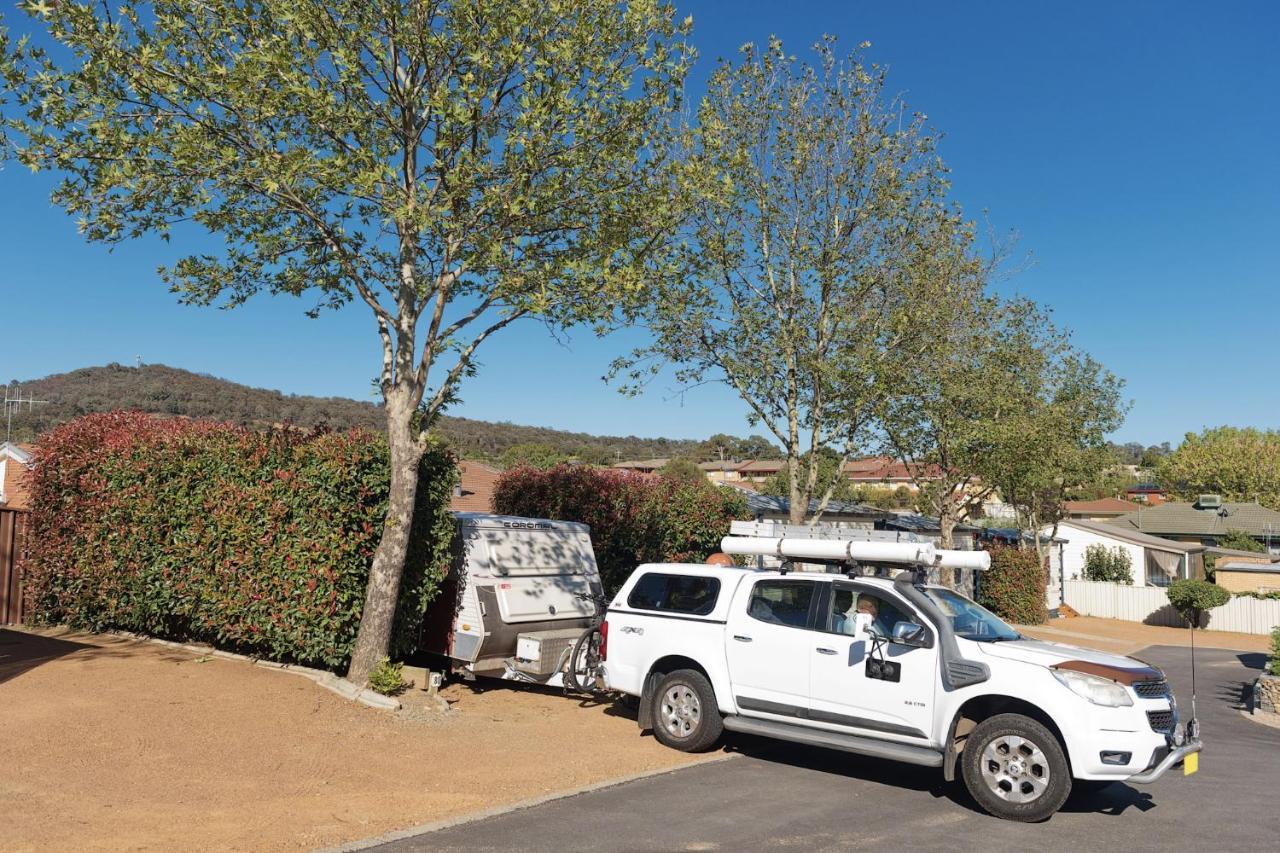 Hotel Crestview Tourist Park Queanbeyan Esterno foto