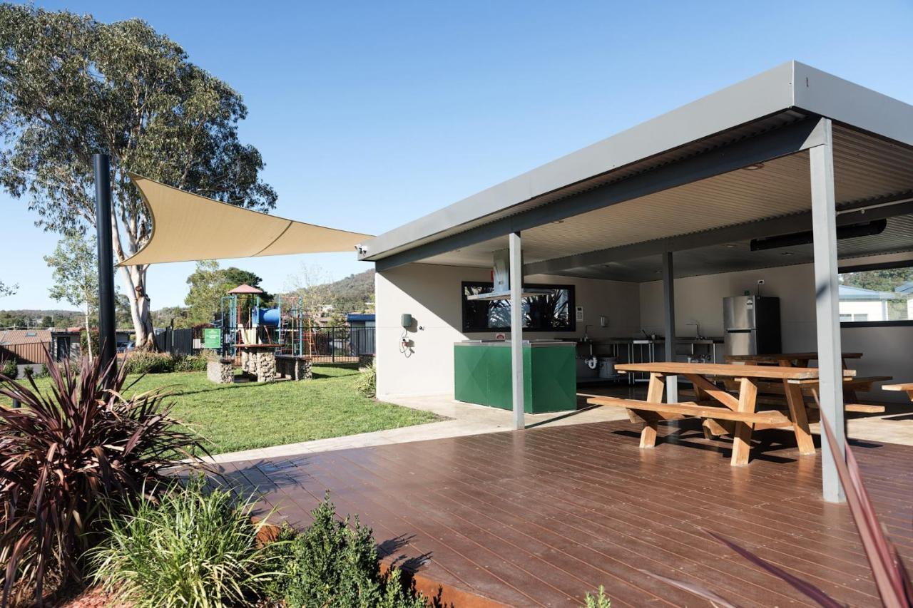 Hotel Crestview Tourist Park Queanbeyan Esterno foto