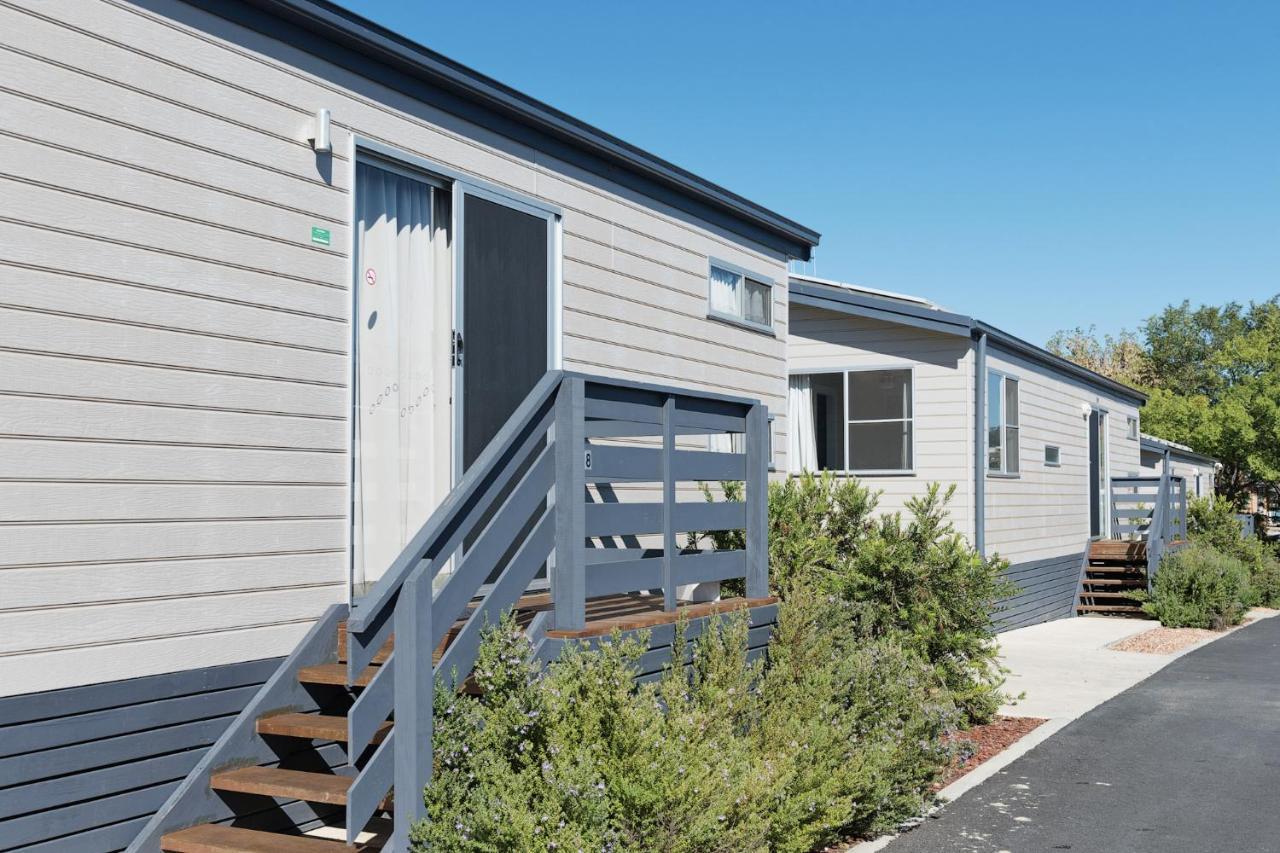 Hotel Crestview Tourist Park Queanbeyan Esterno foto