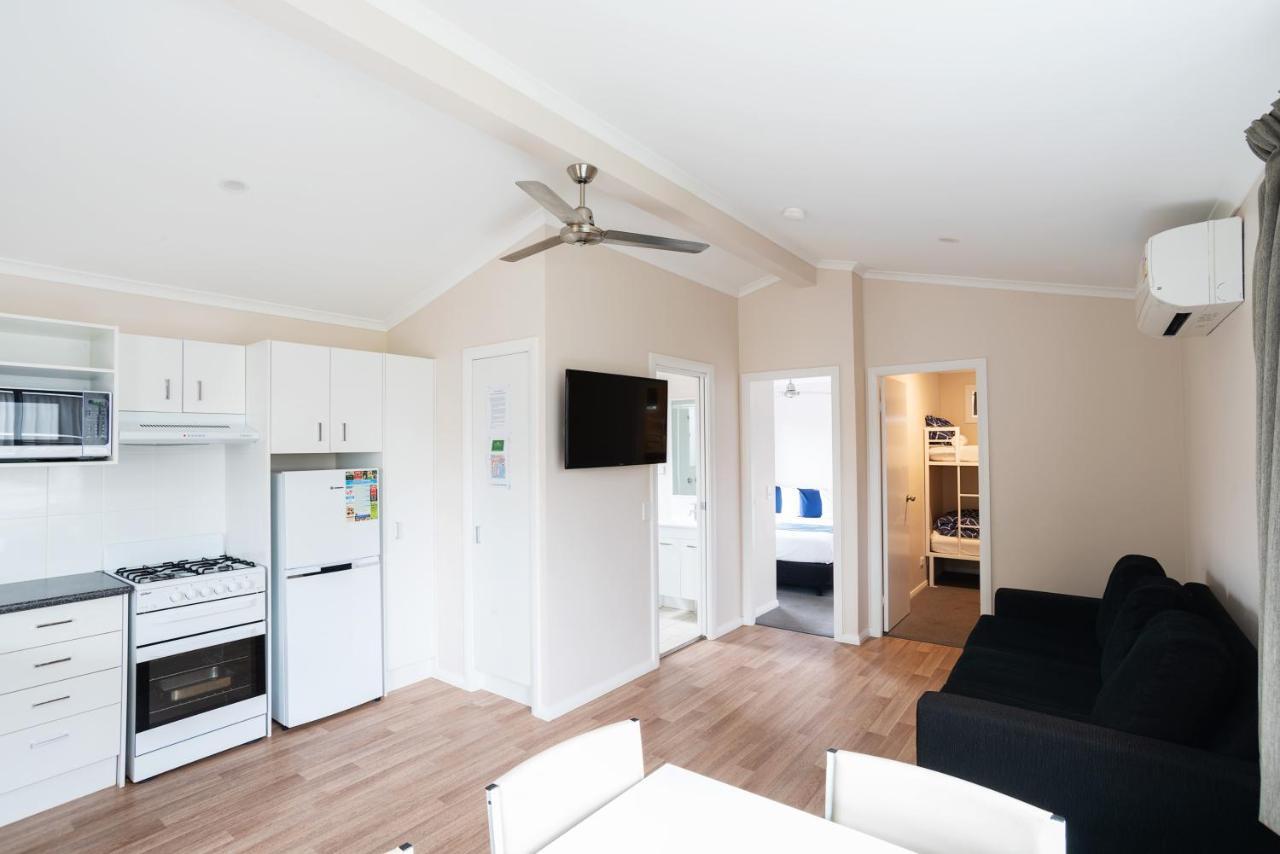 Hotel Crestview Tourist Park Queanbeyan Esterno foto